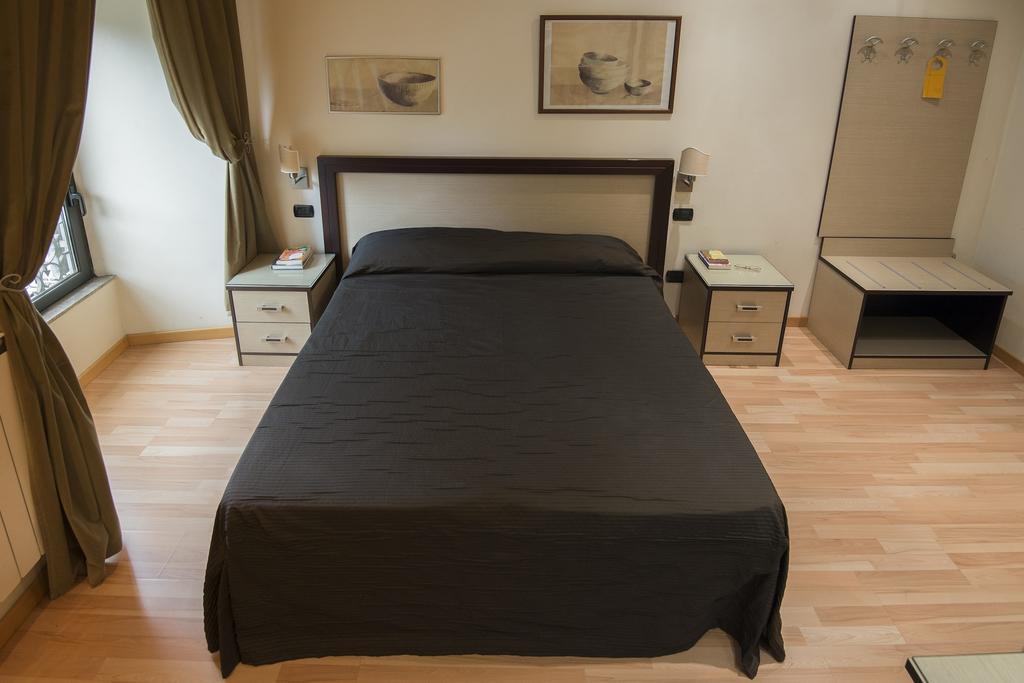 My Rooms Rome Room photo